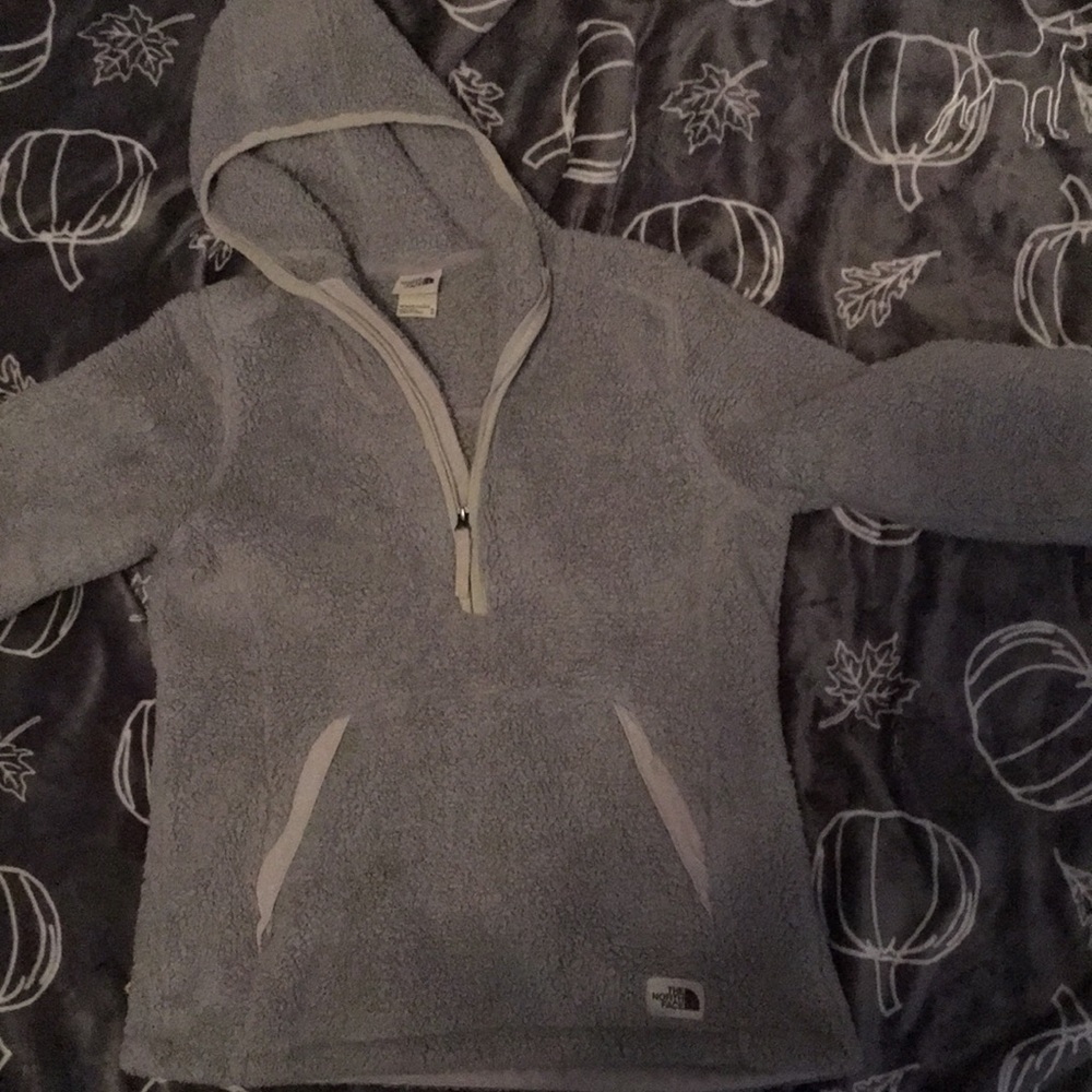 M north face half zip up